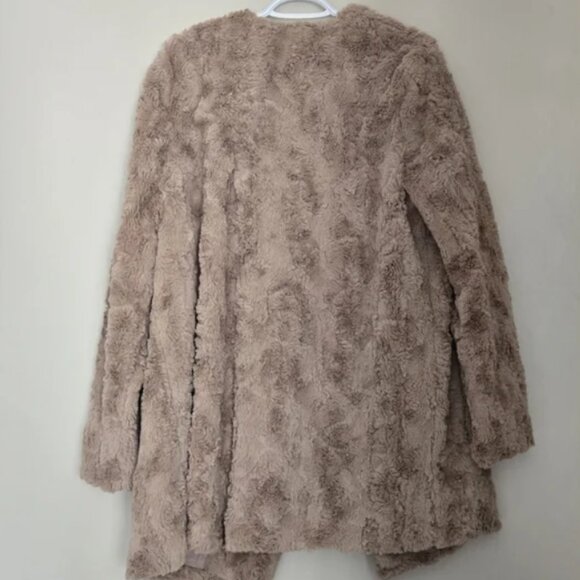 BB Dakota Plush Teddy Jacket - Picture 2 of 3